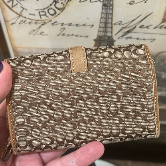 Coach Vintage Signature Mini C's Signature Soho Compact Wallet - Picture 4 of 16